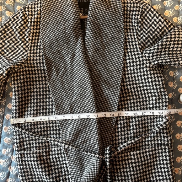 🤍 Bernardo Houndstooth Longline Coat – NWT, Size M 🖤 - Picture 9 of 9